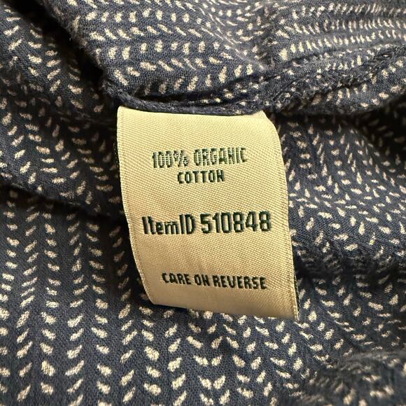 L.L. Bean Organic Cotton Gauzy Roll Tab Long Sleeve Shirt Navy Cream Print MED - Picture 5 of 5
